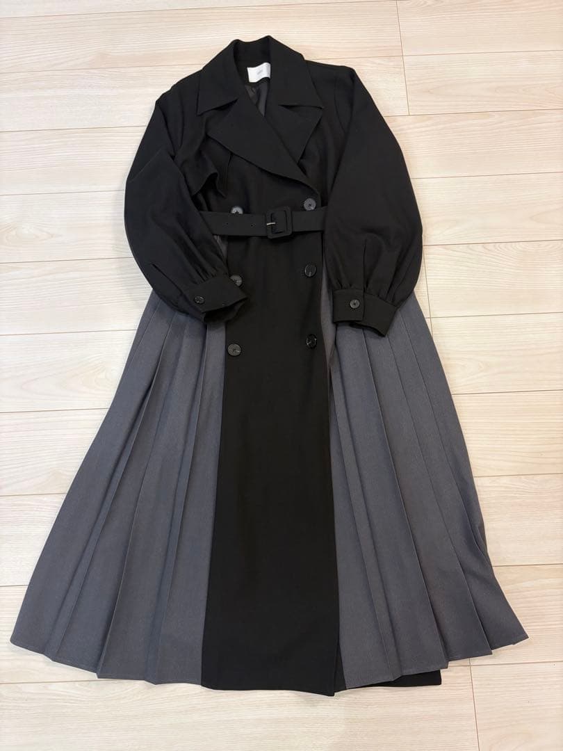 美品　HARE ハレ　バイカラープリーツコート　ベルト付き