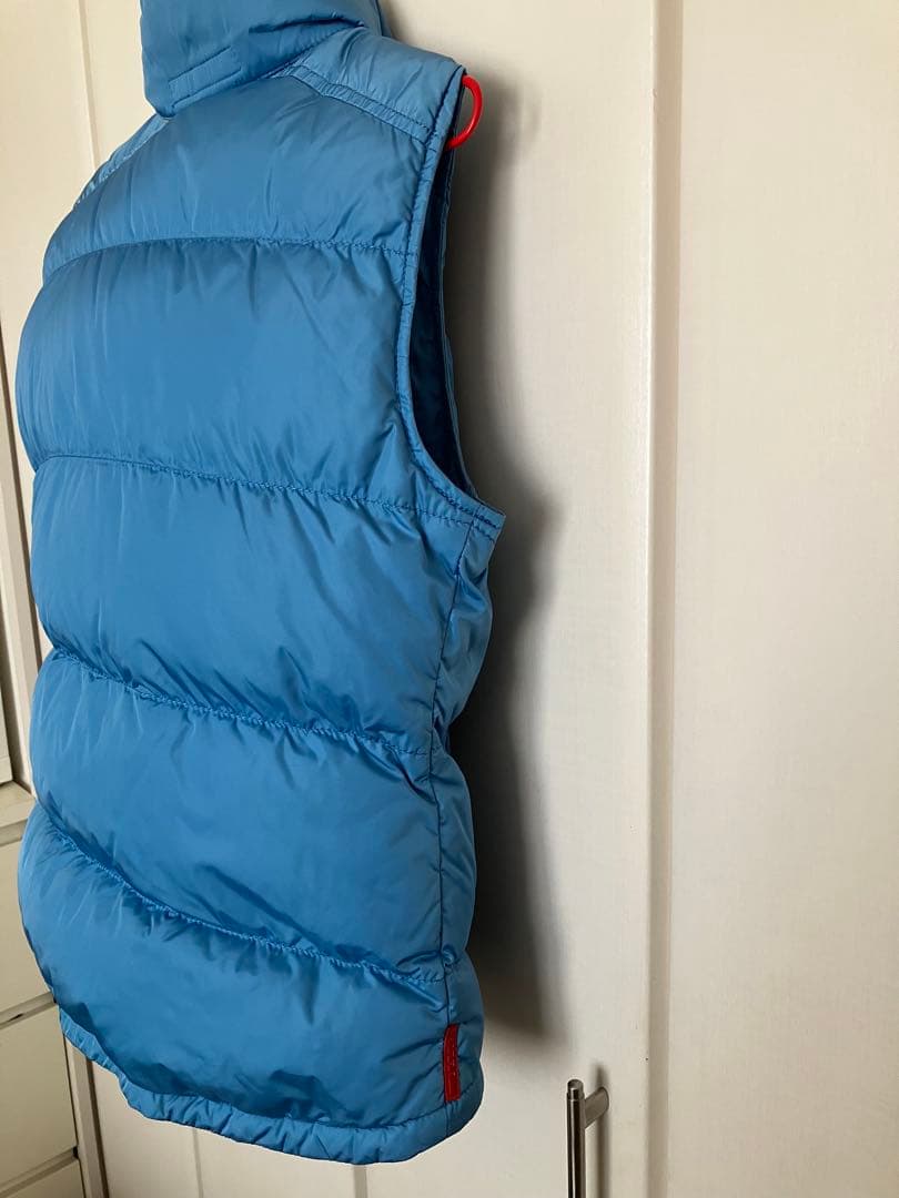 プラダスポーツ　ダウンベスト　レディース