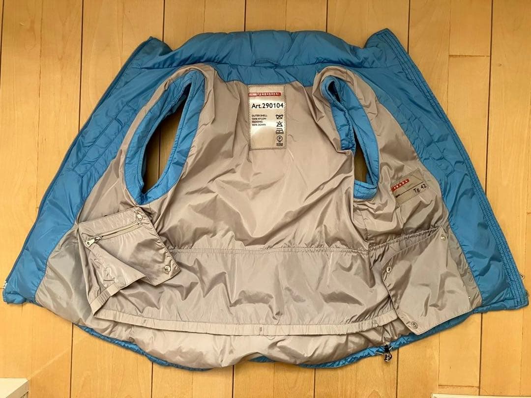 プラダスポーツ　ダウンベスト　レディース