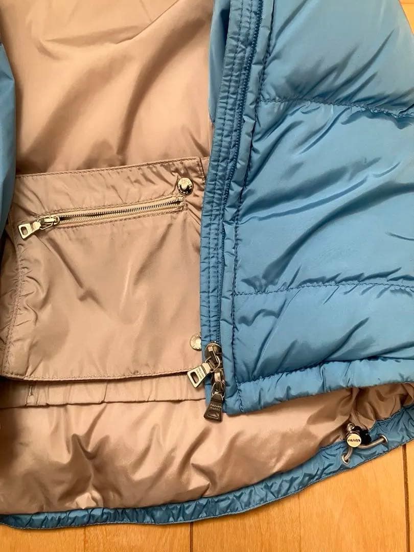 プラダスポーツ　ダウンベスト　レディース