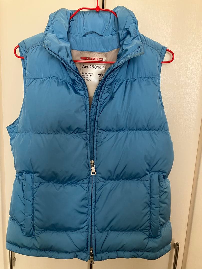 プラダスポーツ　ダウンベスト　レディース
