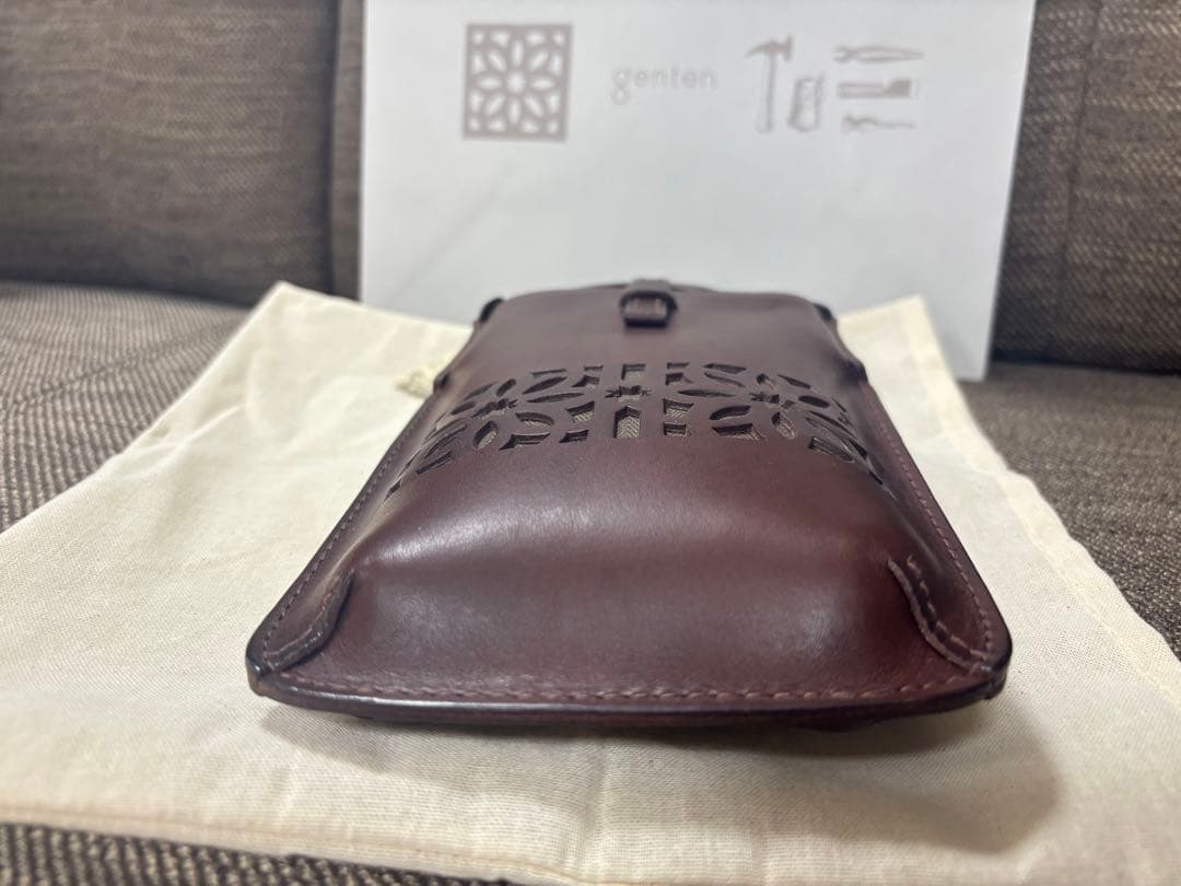 ゲンテン　genten カットワークスマホショルダーバッグ