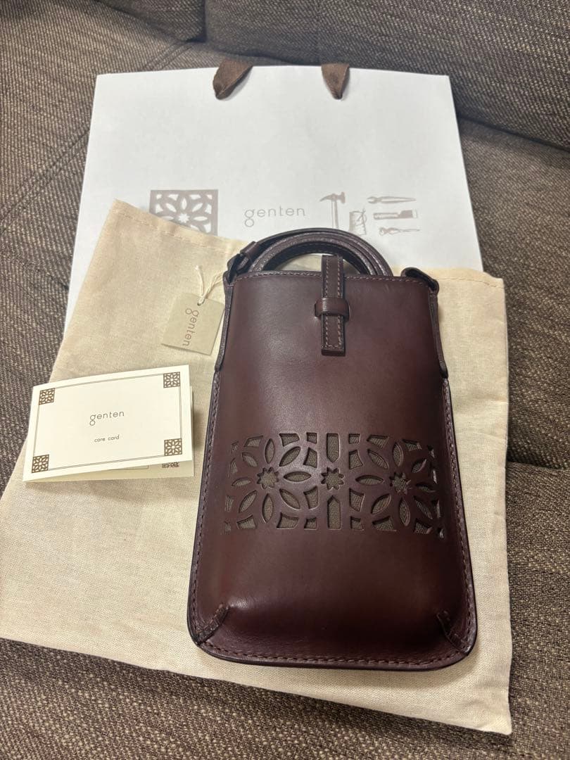 ゲンテン　genten カットワークスマホショルダーバッグ