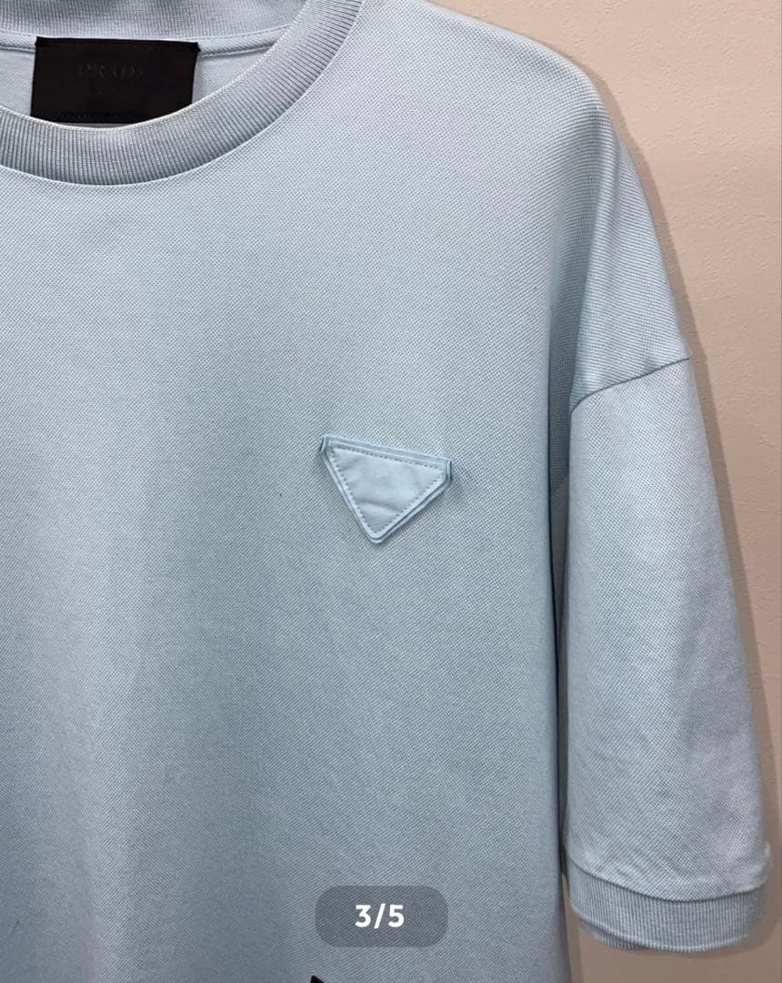 PRADA プラダ　トライアングルロゴTシャツ