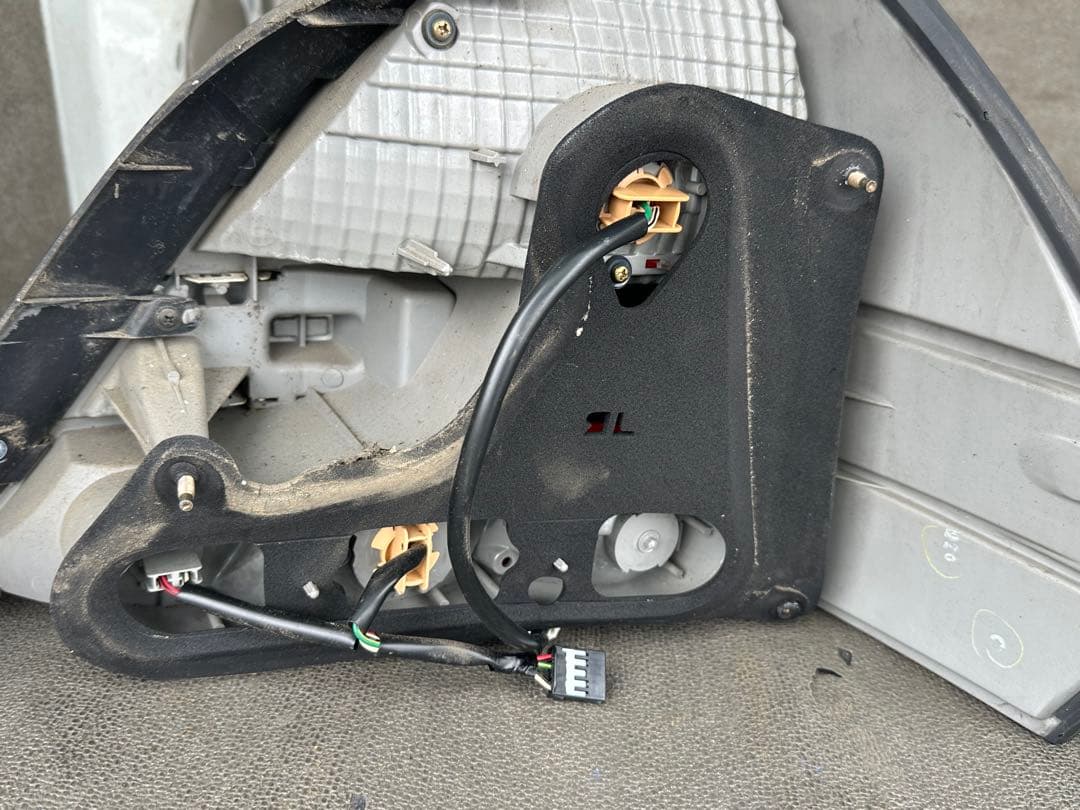 トヨタ　マークⅡ JZX110 テールレンズ　テールランプ　前期　純正　左右