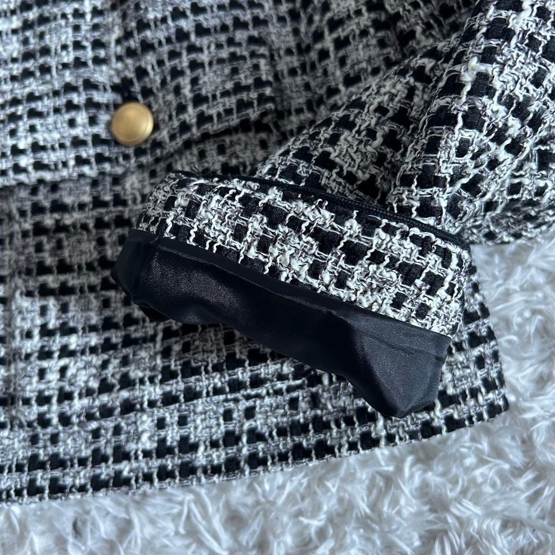 （2025、完売品）allureville ファンシーツイードクルーネジャケット