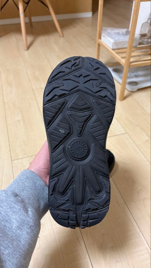 UGG アグ　CA805 V2 26cm