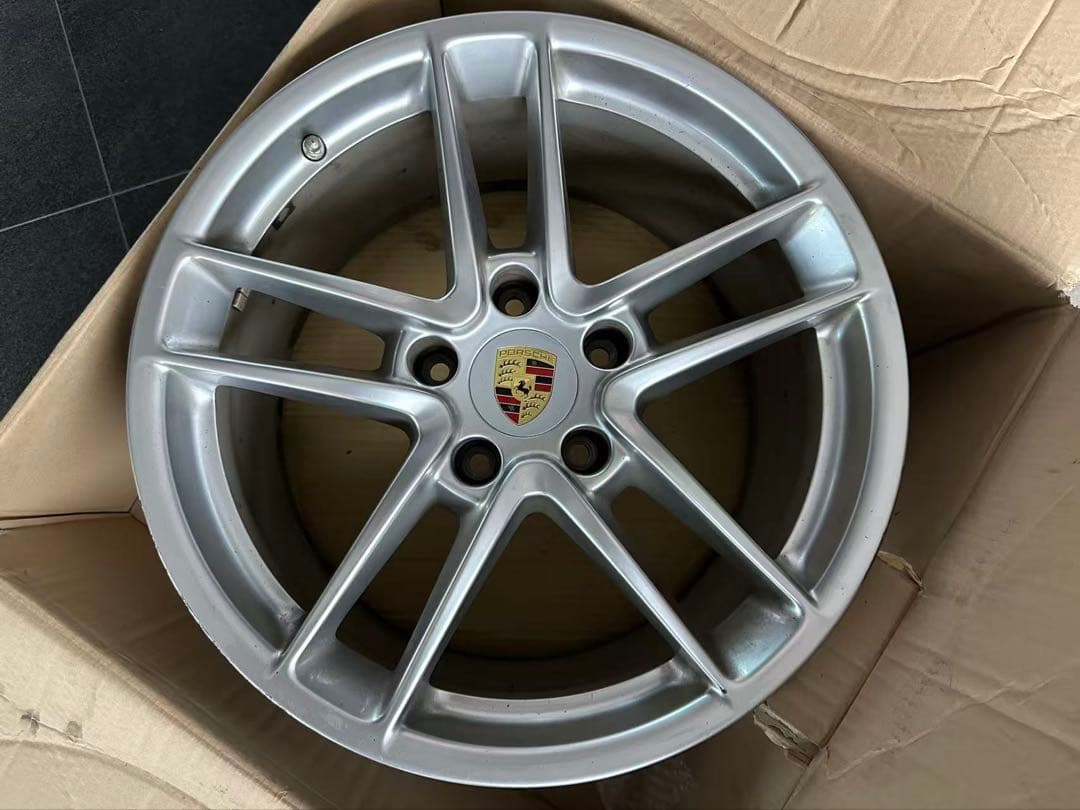 美品　ポルシェ　純正　パナメーラ　ホイール　空気圧センサー付き　19インチ