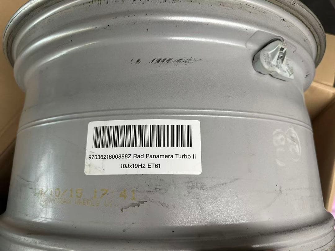 美品　ポルシェ　純正　パナメーラ　ホイール　空気圧センサー付き　19インチ
