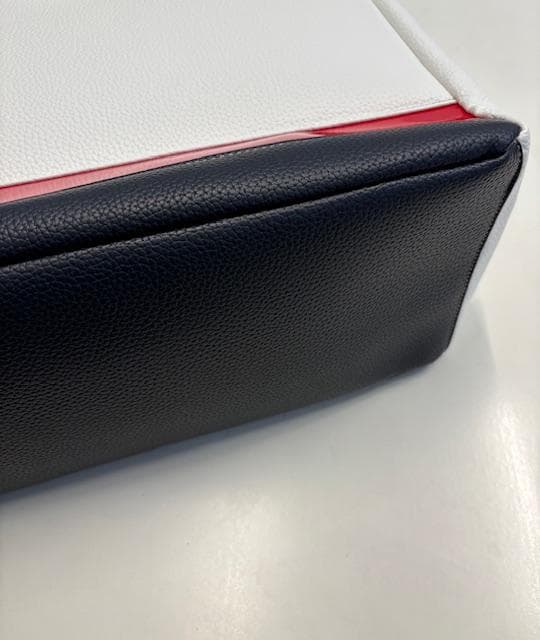 トミーヒルフィガーTHMG3FB5トートバッグ ホワイト/レッド 新品