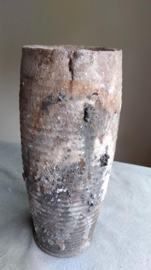越前焼　白越不朝　塩越窯　自然灰釉究極美迸る逸品 還元窯変美筒状花器 No:12