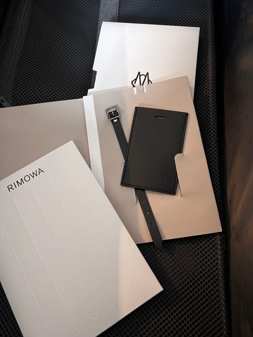 新品未使用【リモワ RIMOWA】エッセンシャル キャリー◎入手困難限定カラー