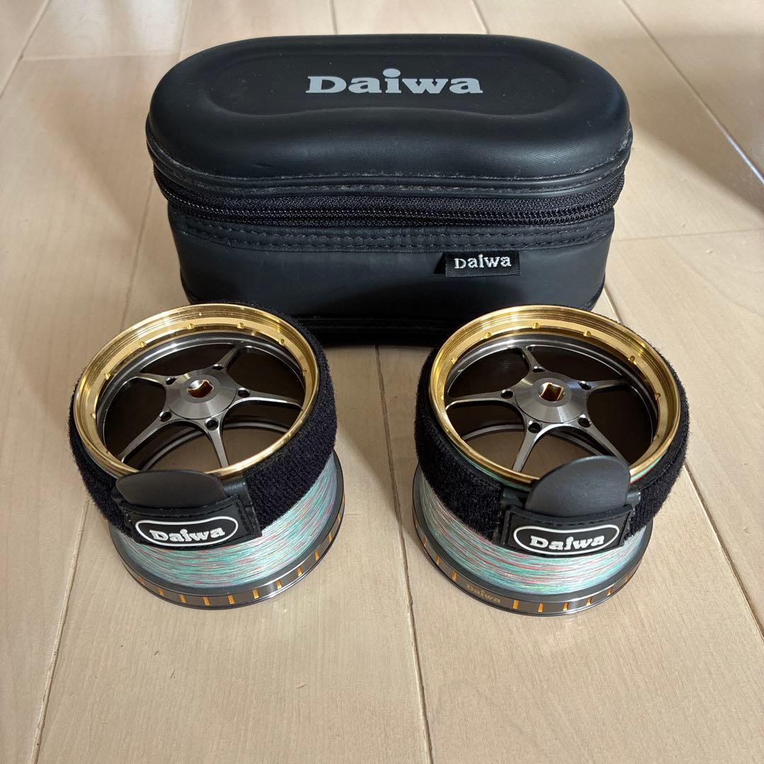 Daiwa トーナメントサーフ45 交換用スプール　2個セットケース付き
