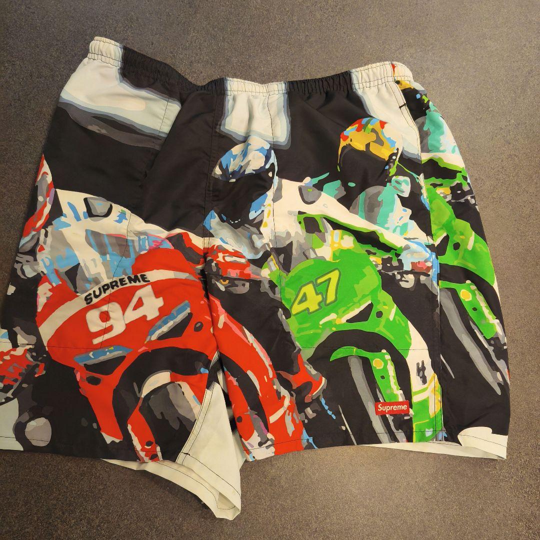 SUPREME ショートパンツ