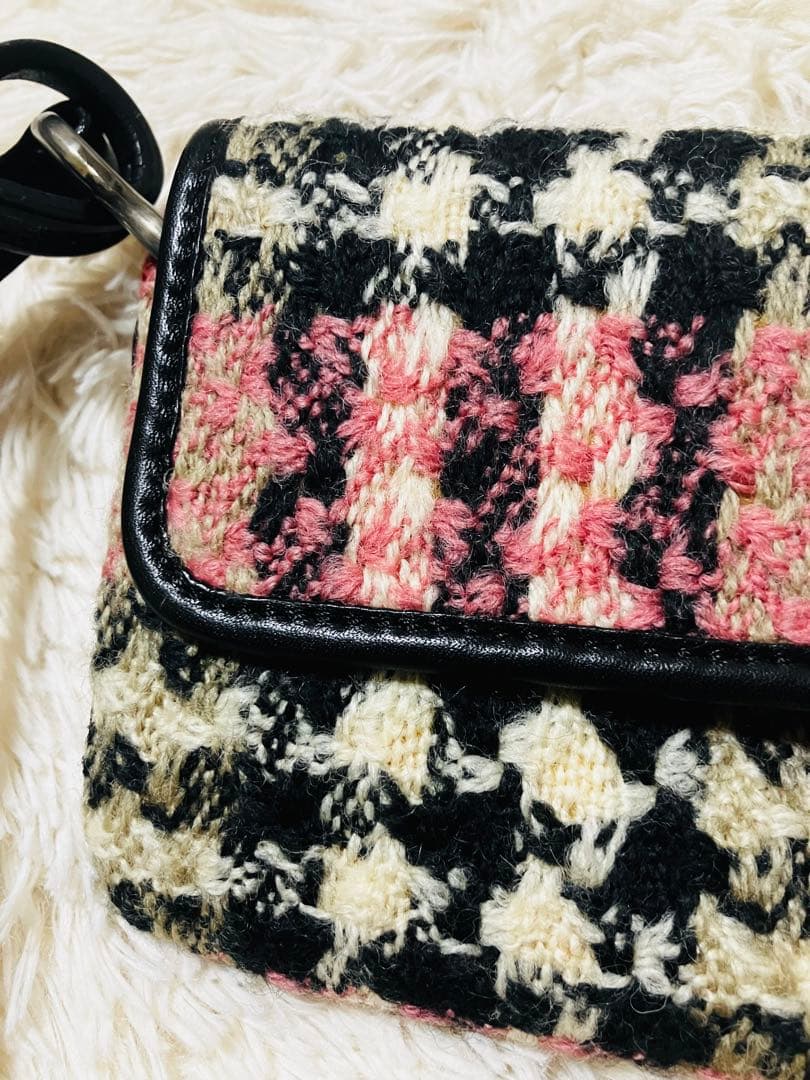 鍵付き　バーバリーロンドン　ノバチェック　ツイード　クラッチバッグ　ピンク