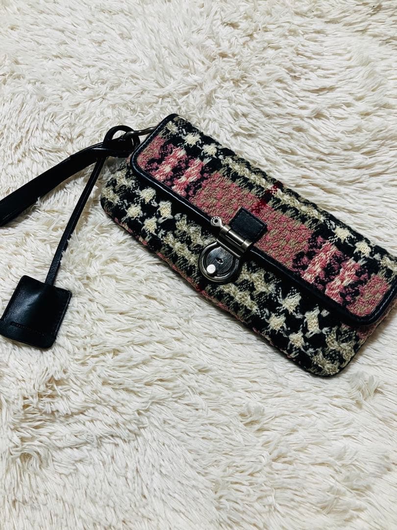 鍵付き　バーバリーロンドン　ノバチェック　ツイード　クラッチバッグ　ピンク