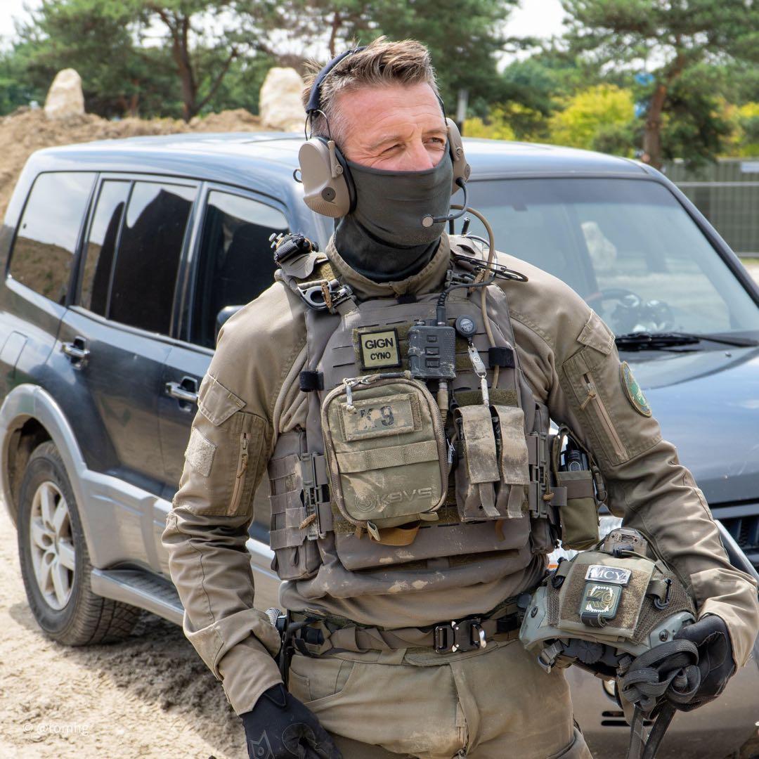 GIGNプレートキャリア　レプリカ