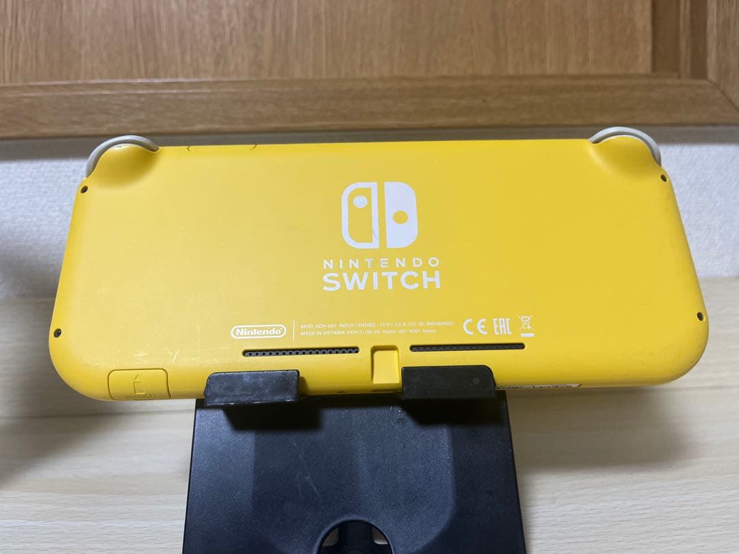 Nintendo Switch Light イエロー ジャンク