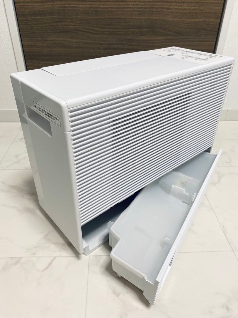 Panasonicパナソニック　衣類乾燥除湿機F-YZXJ60B