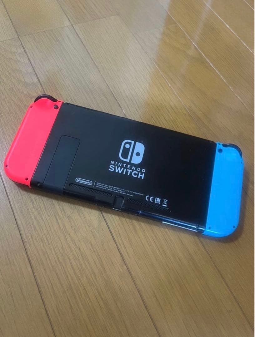 ツ*ヨ様 Nintendo Switch 本体 青/赤 Joy-Con 箱無し