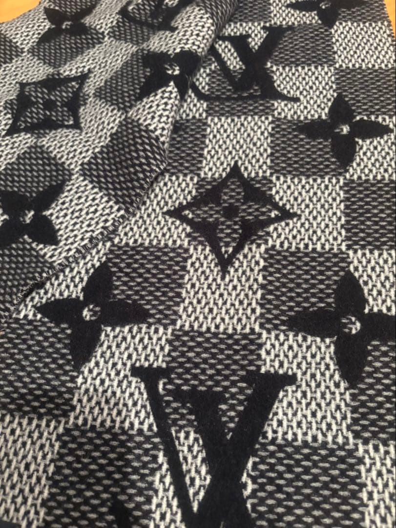 ほぼ未使用 ルイヴィトン マフラー モノグラム チェック M96951