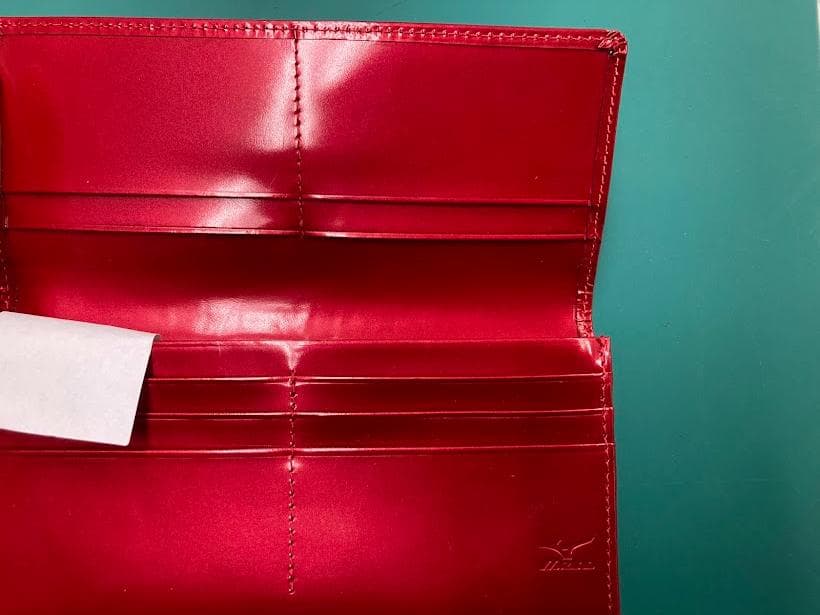 広島東洋カープ　グラブ革長財布（メタリック）未使用品