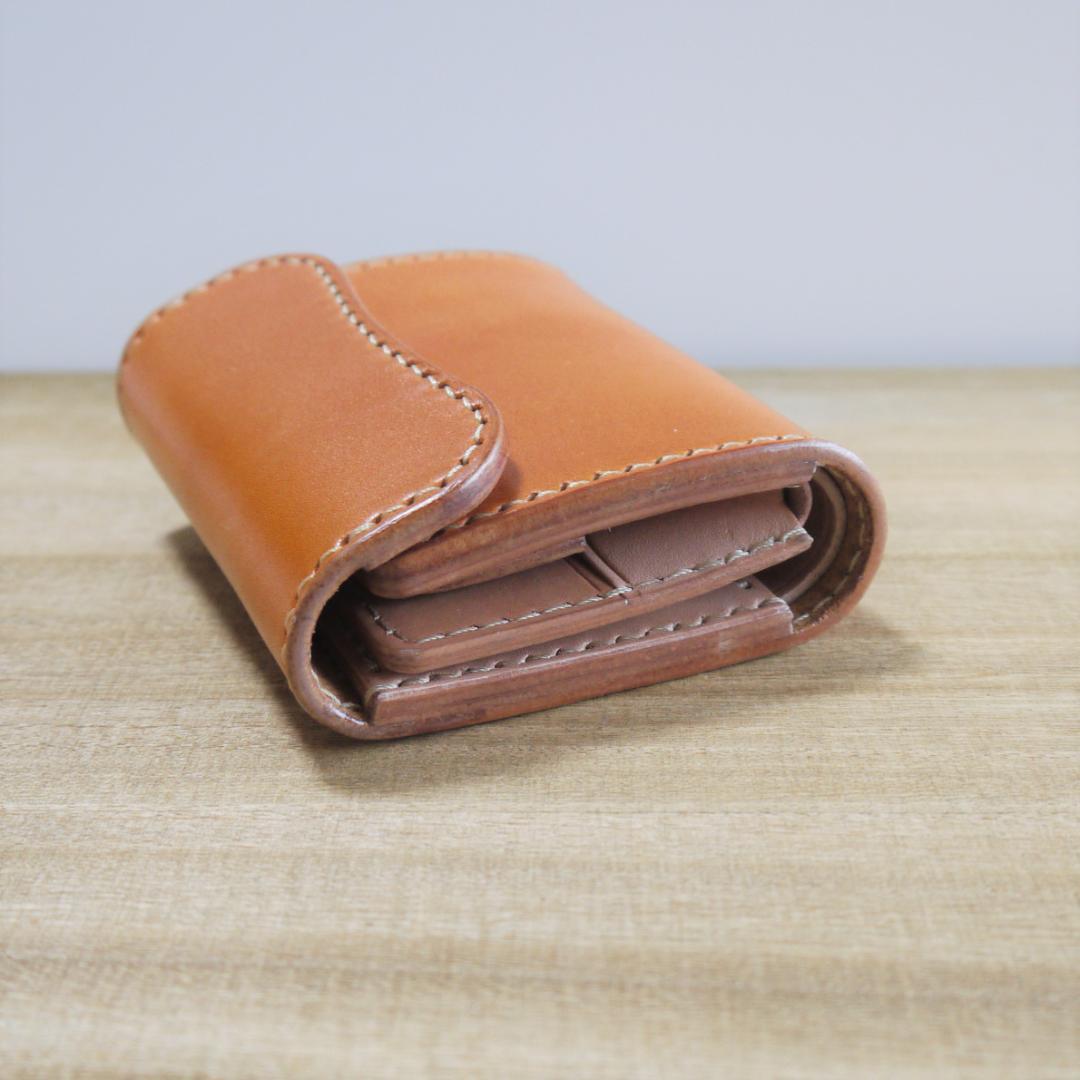 ヌメ革　栃木レザー　サドルレザー　赤タグ付き　コンパクトウォレット　三つ折り