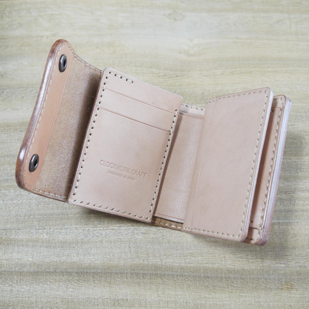 ヌメ革　栃木レザー　サドルレザー　赤タグ付き　コンパクトウォレット　三つ折り