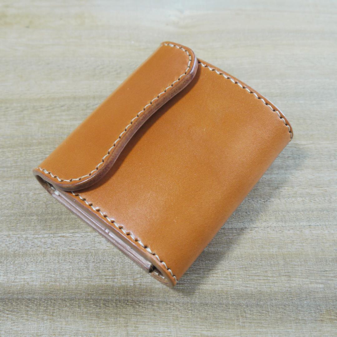 ヌメ革　栃木レザー　サドルレザー　赤タグ付き　コンパクトウォレット　三つ折り