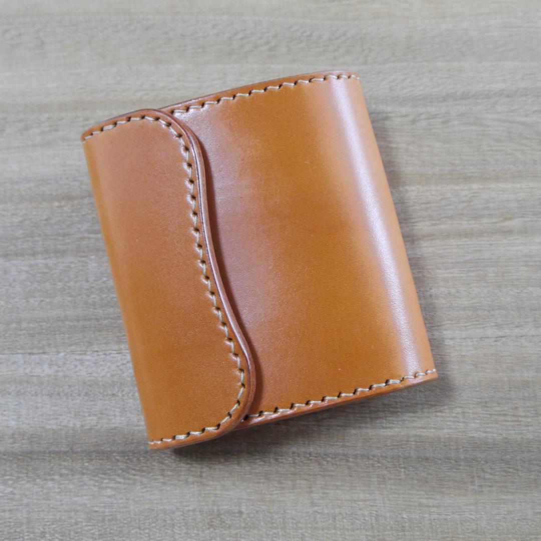 ヌメ革　栃木レザー　サドルレザー　赤タグ付き　コンパクトウォレット　三つ折り