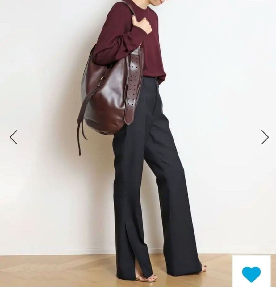 ⭕新品、未使用⭕ミューズドゥドゥーズィエムクラス☆バウト☆スリットパンツ☆ネイビ