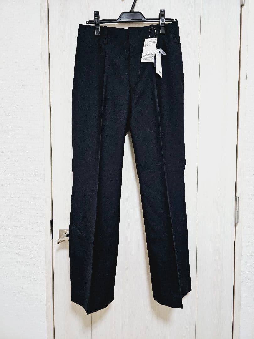 ⭕新品、未使用⭕ミューズドゥドゥーズィエムクラス☆バウト☆スリットパンツ☆ネイビ