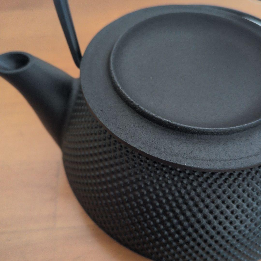 【新品未使用】南部鐵器 鉄瓶兼用急須 5型新アラレ IH対応650ｍｌ釜敷アラレ