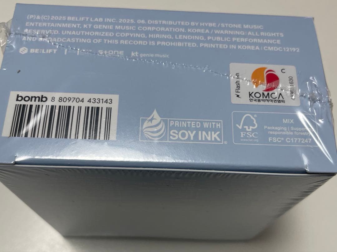 ILLIT アイリット bomb Merch アルバム イヤモニ風 イヤフォン