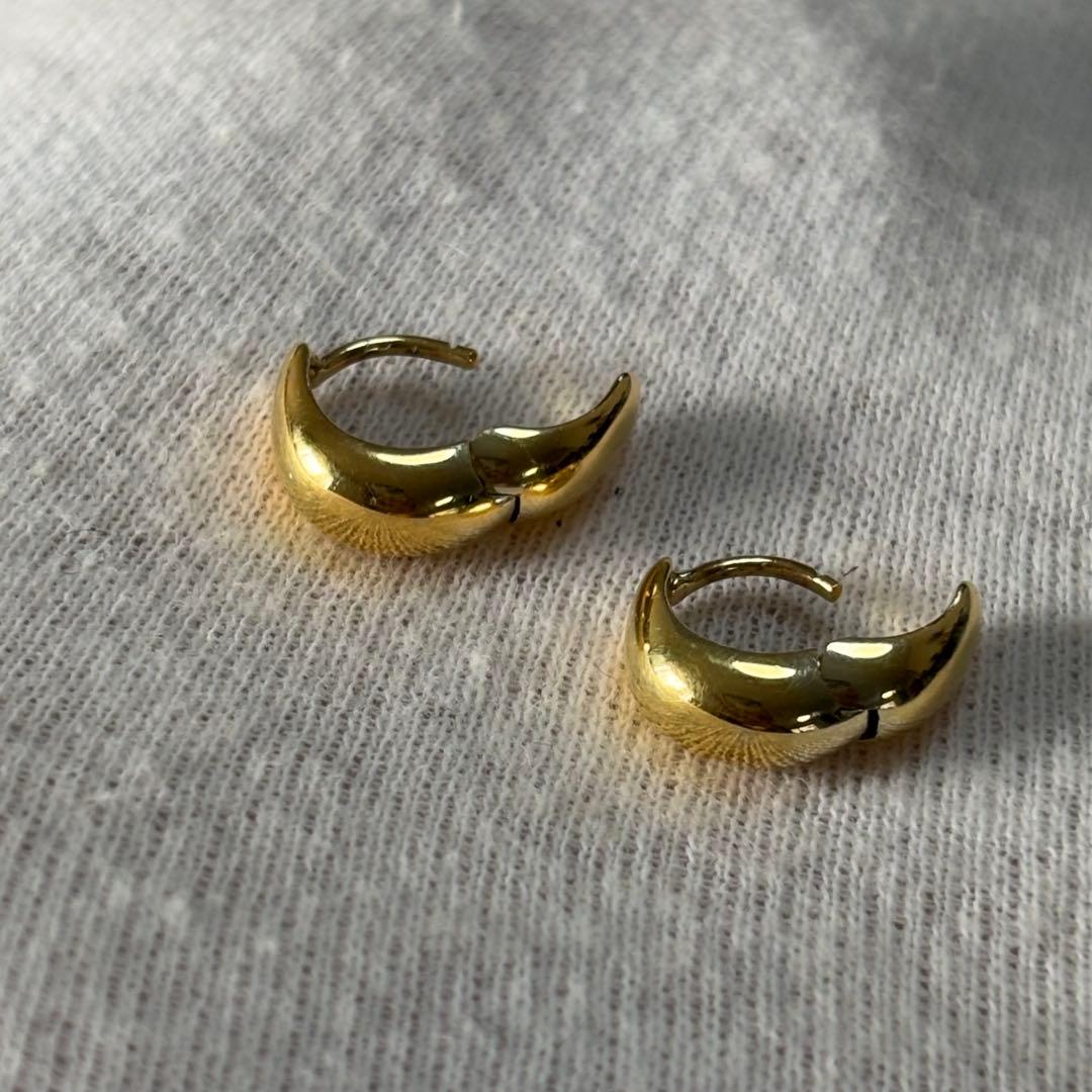 ［極美品］トムウッド　TOM WOOD アイスハギー　　ゴールド　フープピアス