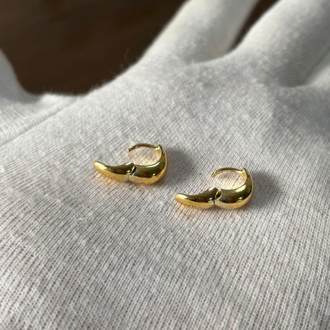 ［極美品］トムウッド　TOM WOOD アイスハギー　　ゴールド　フープピアス