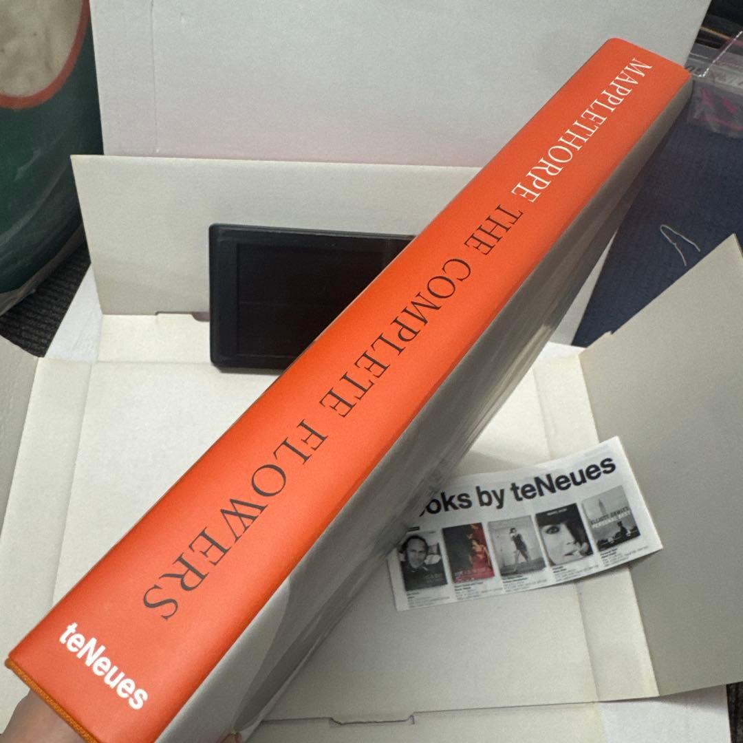 ロバート・メイプルソープ　フラワーズ