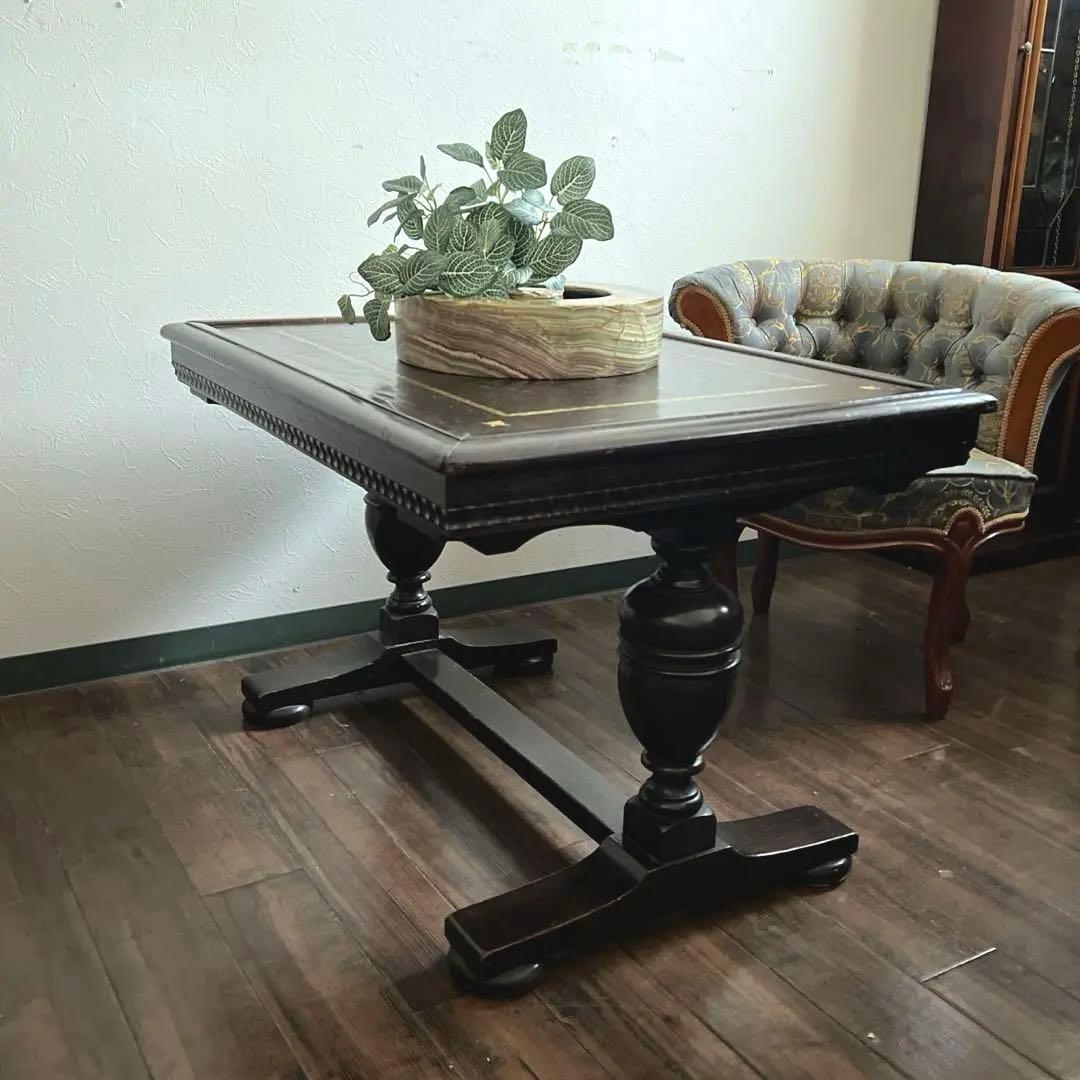k860r111 英国アンティーク 革張り天板のセンターテーブル 重厚な雰囲気