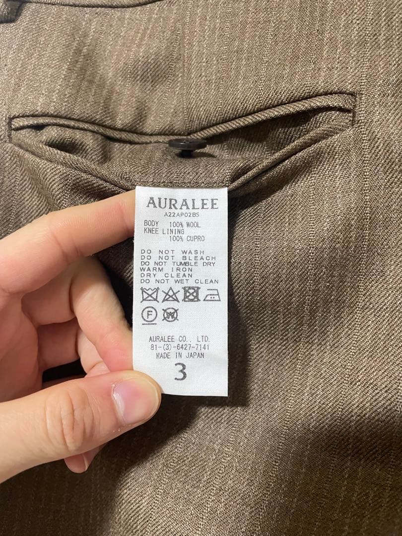 u*1様 AURALEE BLUEFACED WOOL TWO-TUCK SLA