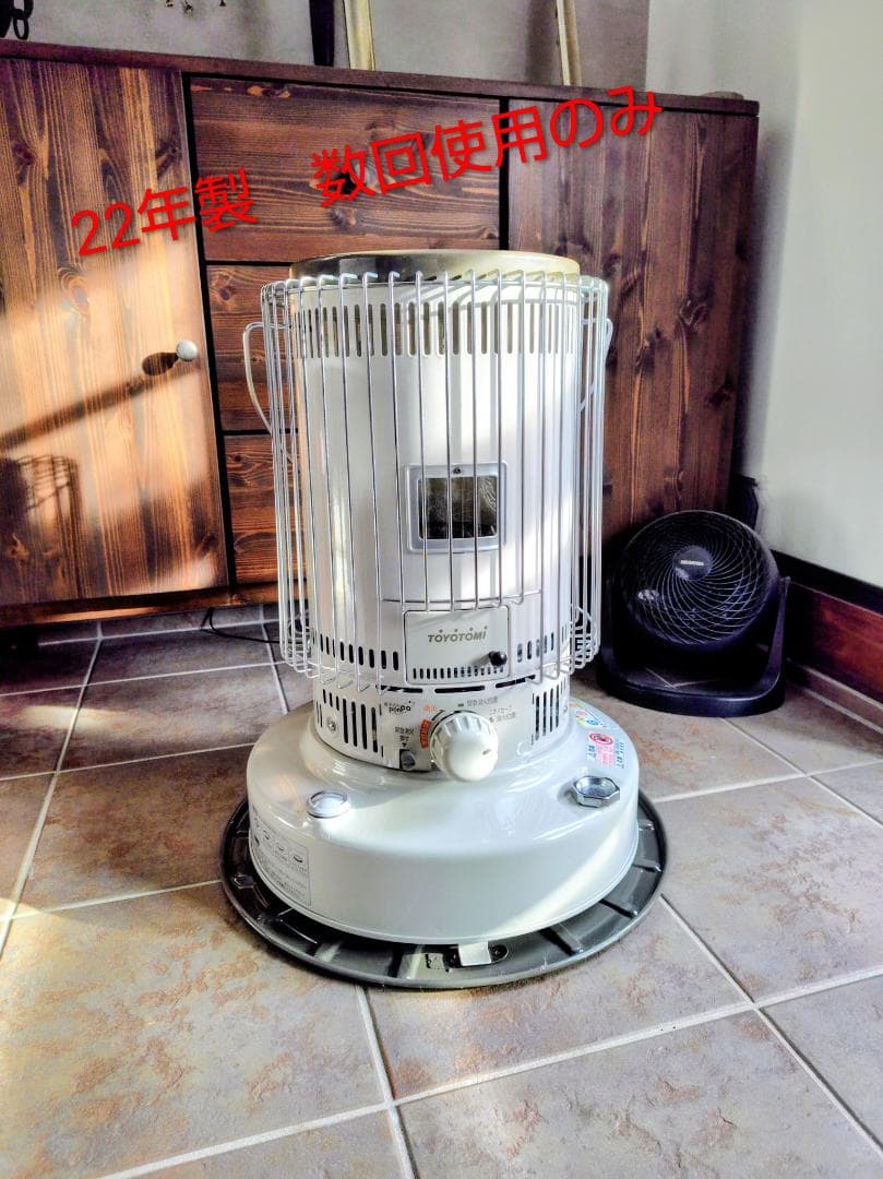 トヨトミ　石油ストーブ KS-67H 22年製