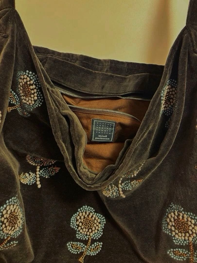 ミナペルホネン chum ベルベット ショルダーバッグ 大　 ⭐️希少品 美品