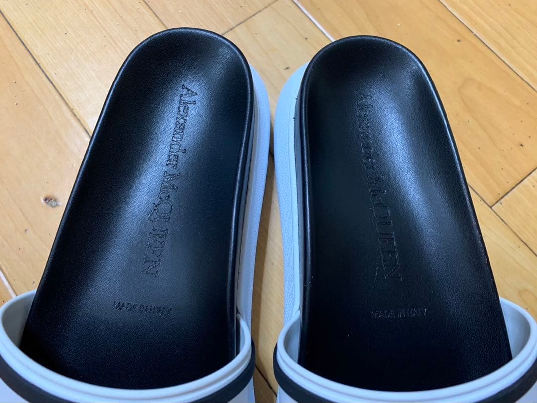 Alexander McQueen ビーチサンダル ホワイト/ブラック　４２