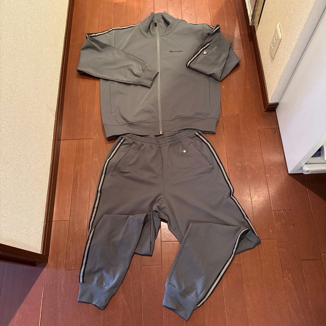 2/14日迄値下げ‼️チャンピョン　メンズ　ジャージ上下　グレー　Lサイズ