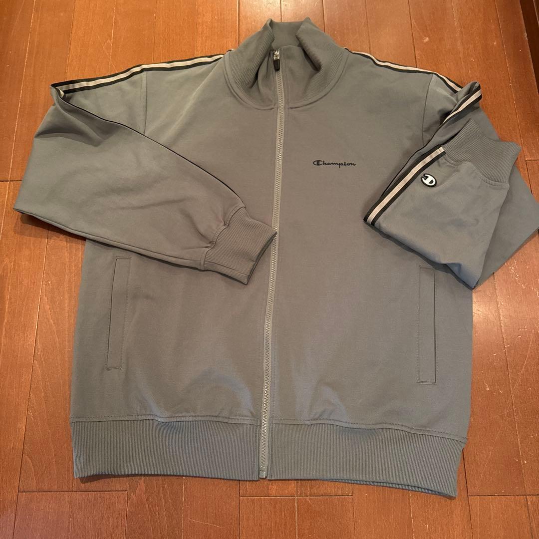 2/14日迄値下げ‼️チャンピョン　メンズ　ジャージ上下　グレー　Lサイズ