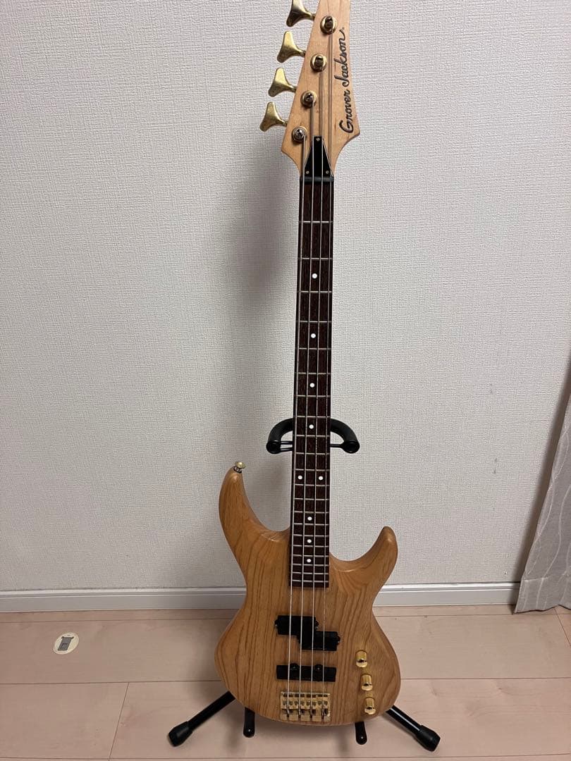 Grover Jackson■エレキベース■ナチュラル　ウッド