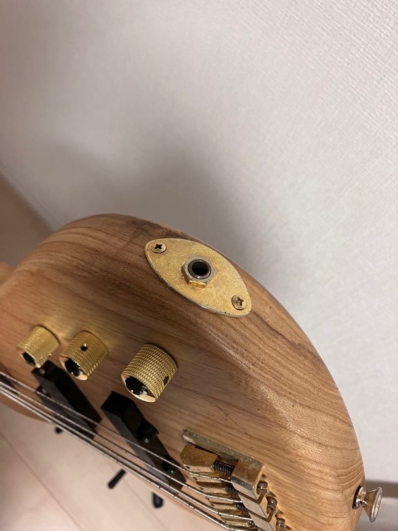 Grover Jackson■エレキベース■ナチュラル　ウッド