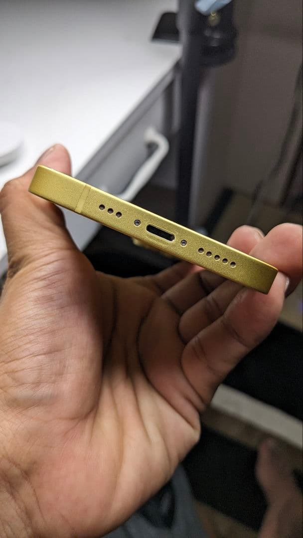 iPhone 14 128 GB SIMフリー