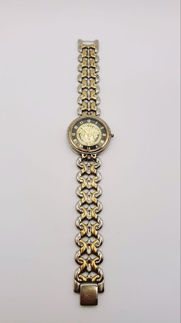 ゆ*き様 年末限定。メンズーレディース。【稼働品】GIANNI VERSACE