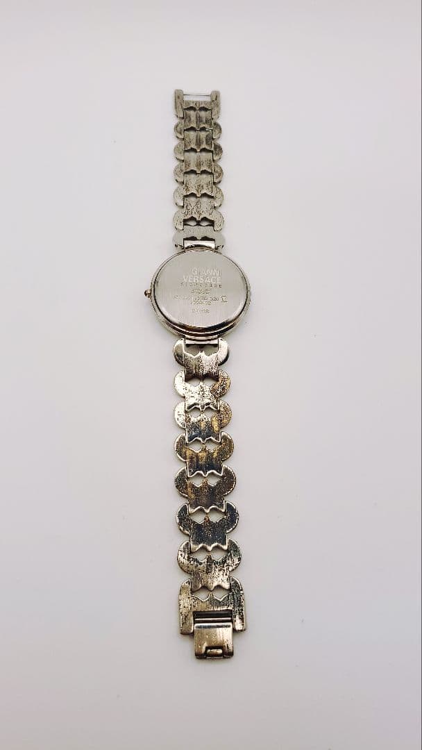 ゆ*き様 年末限定。メンズーレディース。【稼働品】GIANNI VERSACE