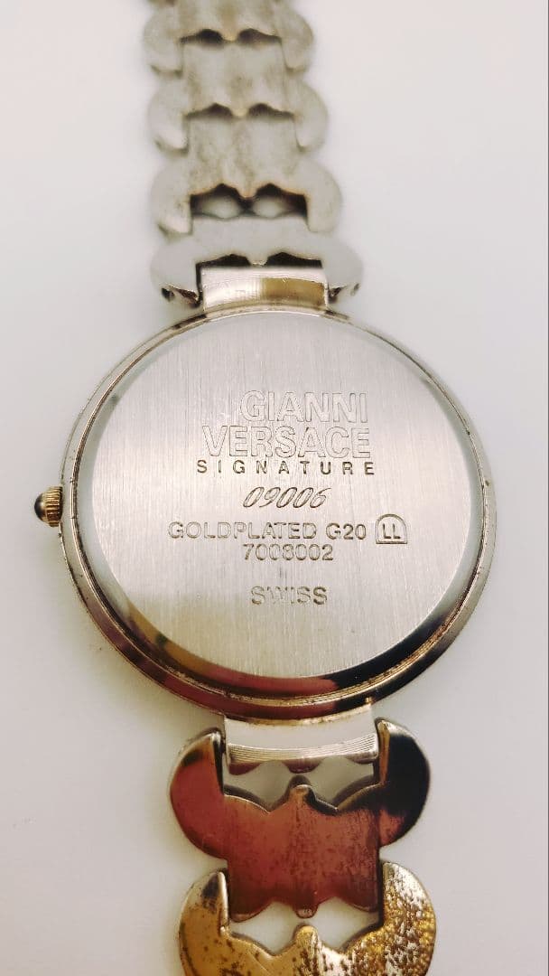 ゆ*き様 年末限定。メンズーレディース。【稼働品】GIANNI VERSACE